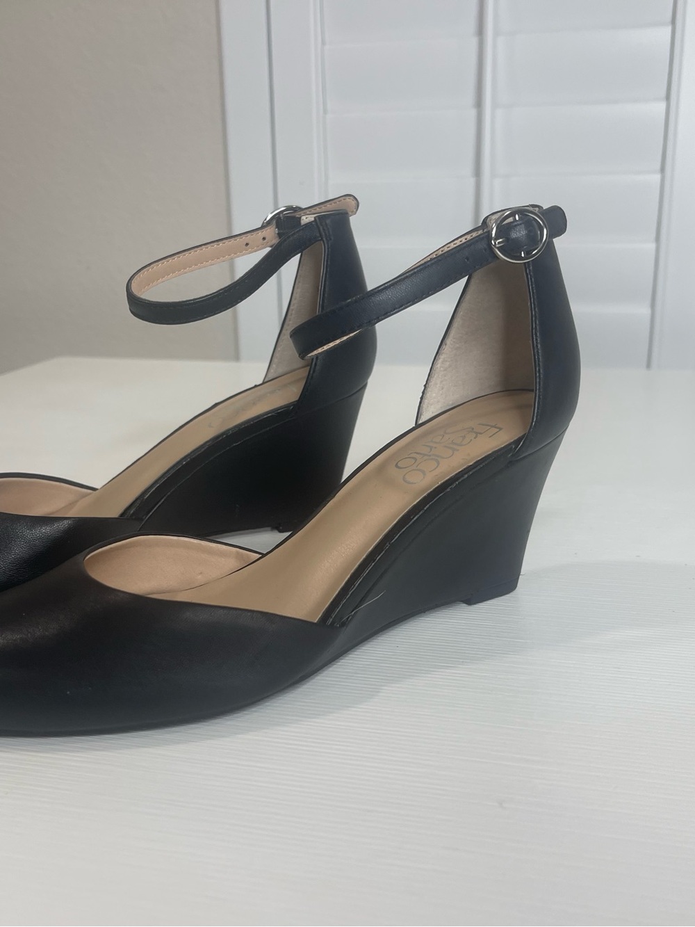 Frank Sarto Black Leather Pointed-Toe Wedge Pumps with Ankle Strap - Picture 3 of 6